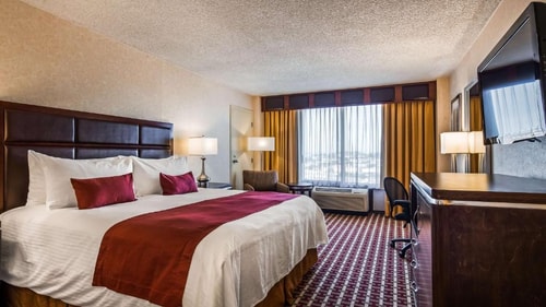 King Room Near McDonalds SAN Luxury Bookings