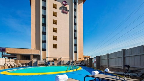 King Room Near McDonalds SAN 10 Luxury Bookings