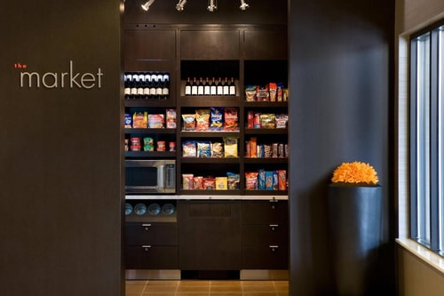 King Room Near Chase Bank SAN 12 Luxury Bookings