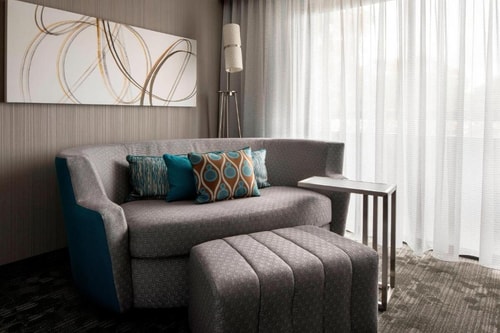 King Room Near Forest Lane Park SAN 1 Luxury Bookings