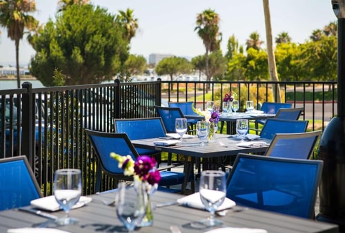 Deluxe King Room Near Helen Horvath SAN 8 Luxury Bookings