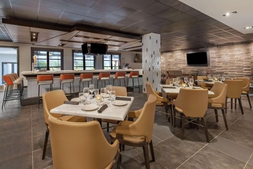 King Room Near McDonalds SAN 6 Luxury Bookings