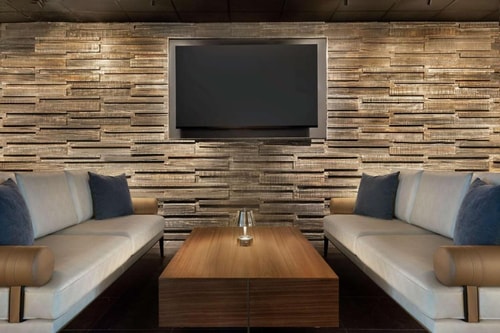 King Room Near McDonalds SAN 7 Luxury Bookings