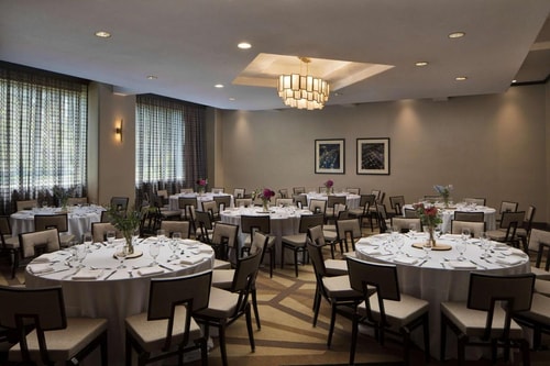 King Room Near Jack Drago Park SAN 10 Luxury Bookings