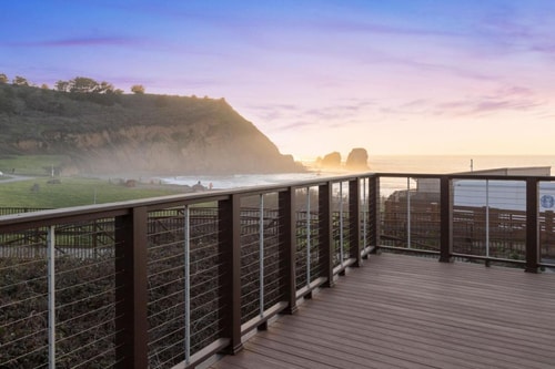 King Room Near Rockaway Beach SAN 13 Luxury Bookings