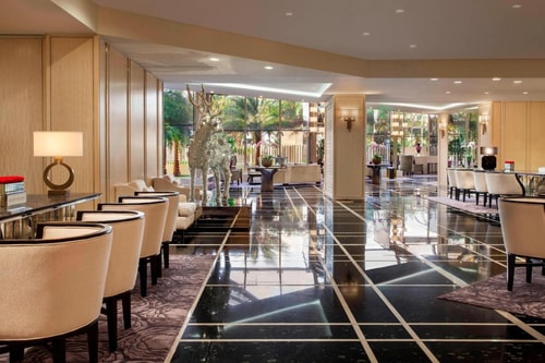 Deluxe King Room Near Atlantikos MIA 5 Luxury Bookings