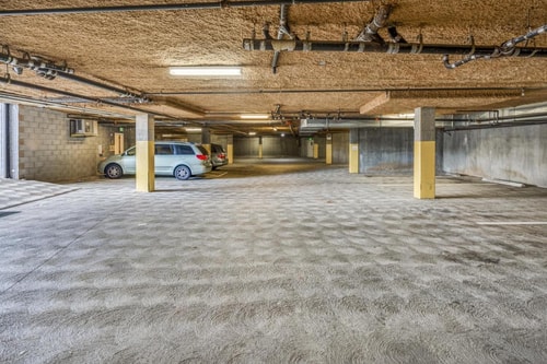 Standard King Room Near Liquor Locker SAN 10 Luxury Bookings