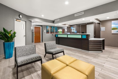 Standard King Room Near Liquor Locker SAN 11 Luxury Bookings