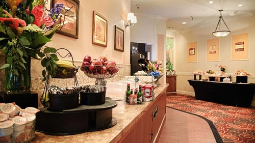 King Room Near McDonalds SAN 11 Luxury Bookings