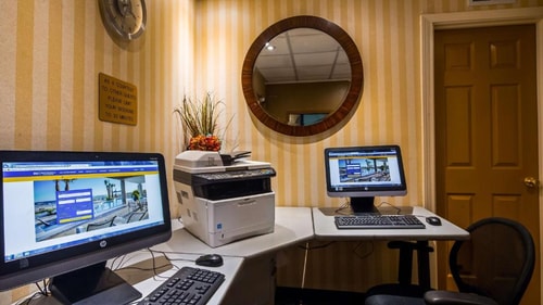 King Room Near McDonalds SAN 12 Luxury Bookings