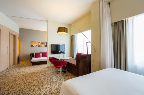 Family Suite Room Near Mall Of Emirates. 2 Luxury Bookings