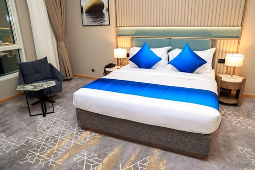 Premier King Room Near Al Ghurair Centre 1 Luxury Bookings