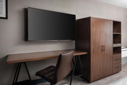 Guest Room Near McDonalds SAN 1 Luxury Bookings
