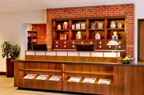 Guest Room Near Dennys SAN 7 Luxury Bookings