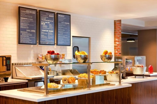 Guest Room Near Dennys SAN 9 Luxury Bookings