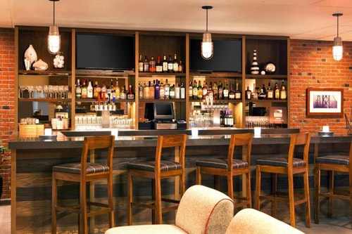 Guest Room Near Dennys SAN 11 Luxury Bookings