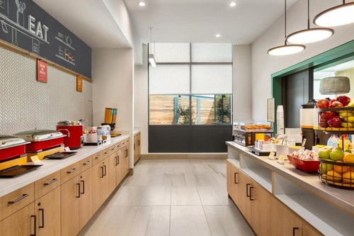 King Studio Suite Near Marina Liquor SAN 6 Luxury Bookings