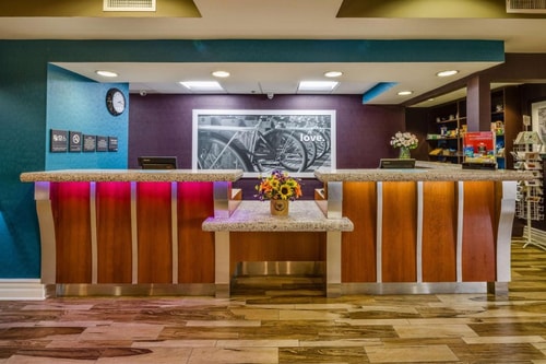 Deluxe King Room Near Jack Drago Park SAN 5 Luxury Bookings