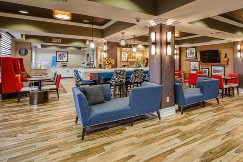 Deluxe King Room Near Jack Drago Park SAN 8 Luxury Bookings