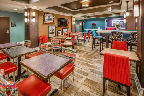 Deluxe King Room Near Jack Drago Park SAN 10 Luxury Bookings