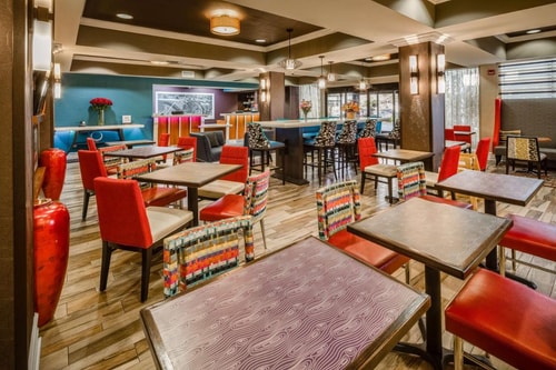 Deluxe King Room Near Jack Drago Park SAN 13 Luxury Bookings