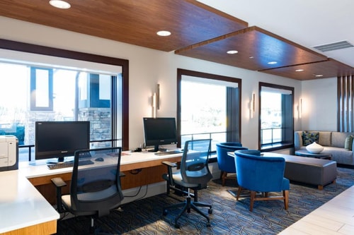 King Room Near Equator Coffees SAN 7 Luxury Bookings