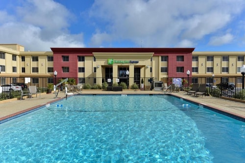King Room Near Niles College SAN 14 Luxury Bookings