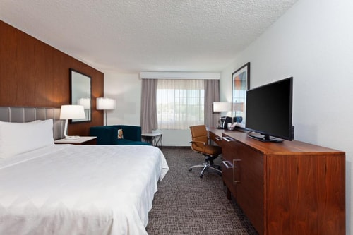 Standard King Room Near Lucent Education SAN 2 Luxury Bookings