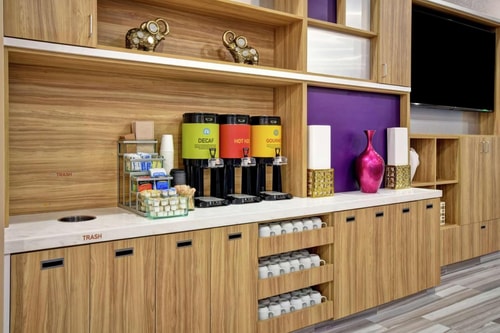 King Studio Suite Near Twist Bioscience SAN 8 Luxury Bookings