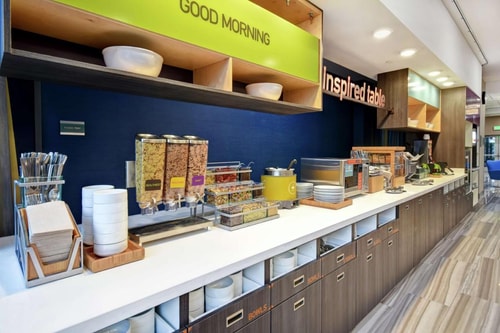 King Studio Suite Near Twist Bioscience SAN 10 Luxury Bookings