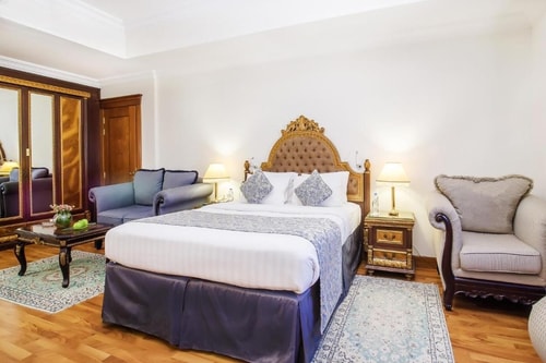 Deluxe Room Near The Waves Residence Dubai 1 Luxury Bookings