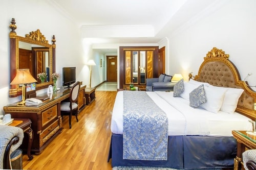 Deluxe Room Near The Waves Residence Dubai 18 Luxury Bookings