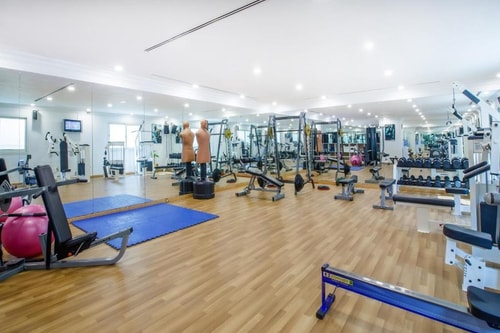 Deluxe Room Near The Waves Residence Dubai 20 Luxury Bookings