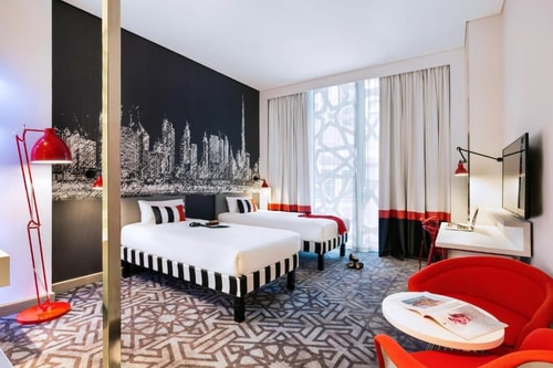 King Room Near Football Ground 4 Luxury Bookings