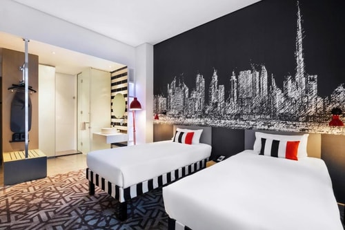 King Room Near Football Ground 5 Luxury Bookings