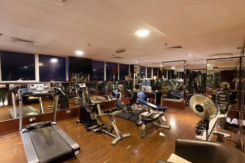 Classic Room Near Emarat Adhed 3 Luxury Bookings