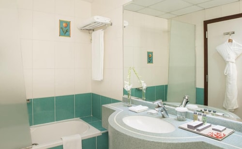 Deluxe Room Near Al Kabayel Discount Centre 11 Luxury Bookings