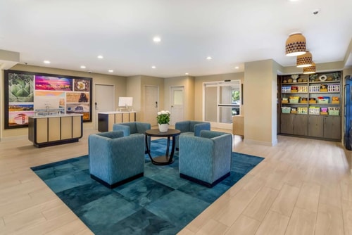 One Bedroom Suite Near Ideaya Biosciences SAN 7 Luxury Bookings