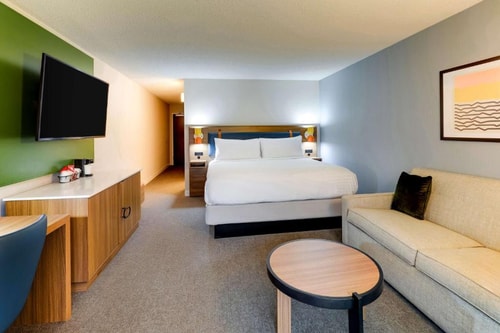 Guest Room Near Costco Business Center SAN 1 Luxury Bookings