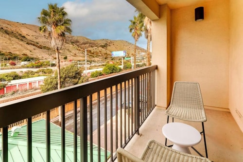 Guest Room Near Costco Business Center SAN 6 Luxury Bookings