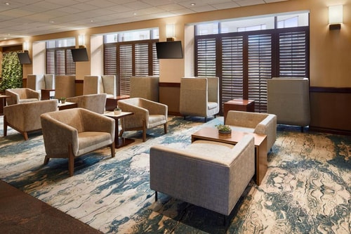 Guest Room Near Bayfront Park SAN 7 Luxury Bookings