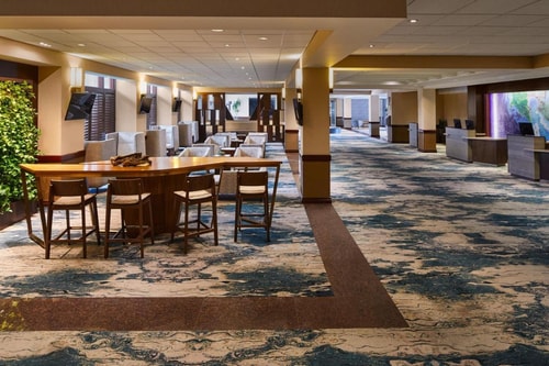 Guest Room Near Bayfront Park SAN 8 Luxury Bookings