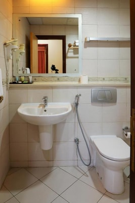 Studio Apartment Near Manhattan Avenue 8 Luxury Bookings