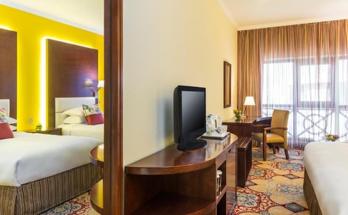 Deluxe Room Near Viva Supermarket 12 Luxury Bookings