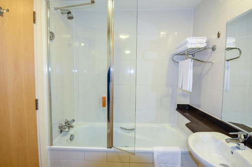 Double Room Near The Petshop DIP Megastore 5 Luxury Bookings