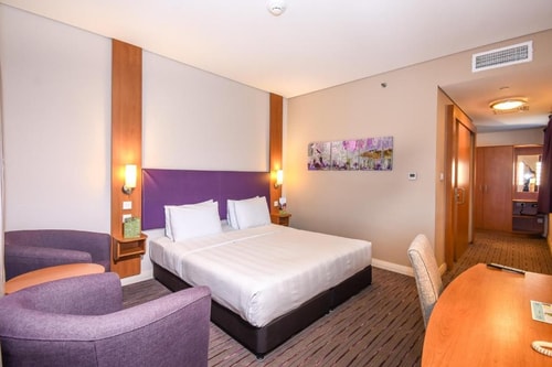Double Room Near The Petshop DIP Megastore 6 Luxury Bookings
