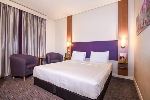 Double Room Near The Petshop DIP Megastore 2 Luxury Bookings