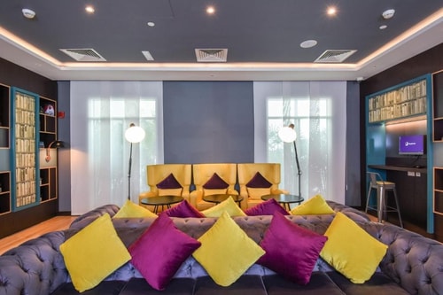 Double Room Near The Petshop DIP Megastore 12 Luxury Bookings