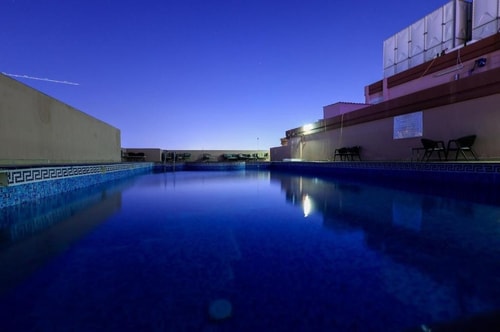 Premier King Room Near By Al Dana Centre 4 Luxury Bookings