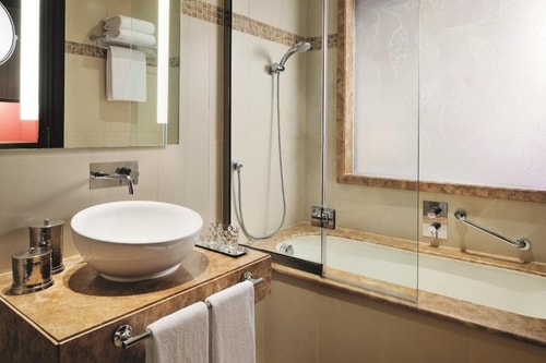 Standard Room Near United Hyper Market 2 Luxury Bookings